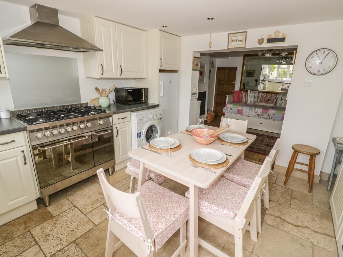 ברודוויי April Cottage מראה חיצוני תמונה