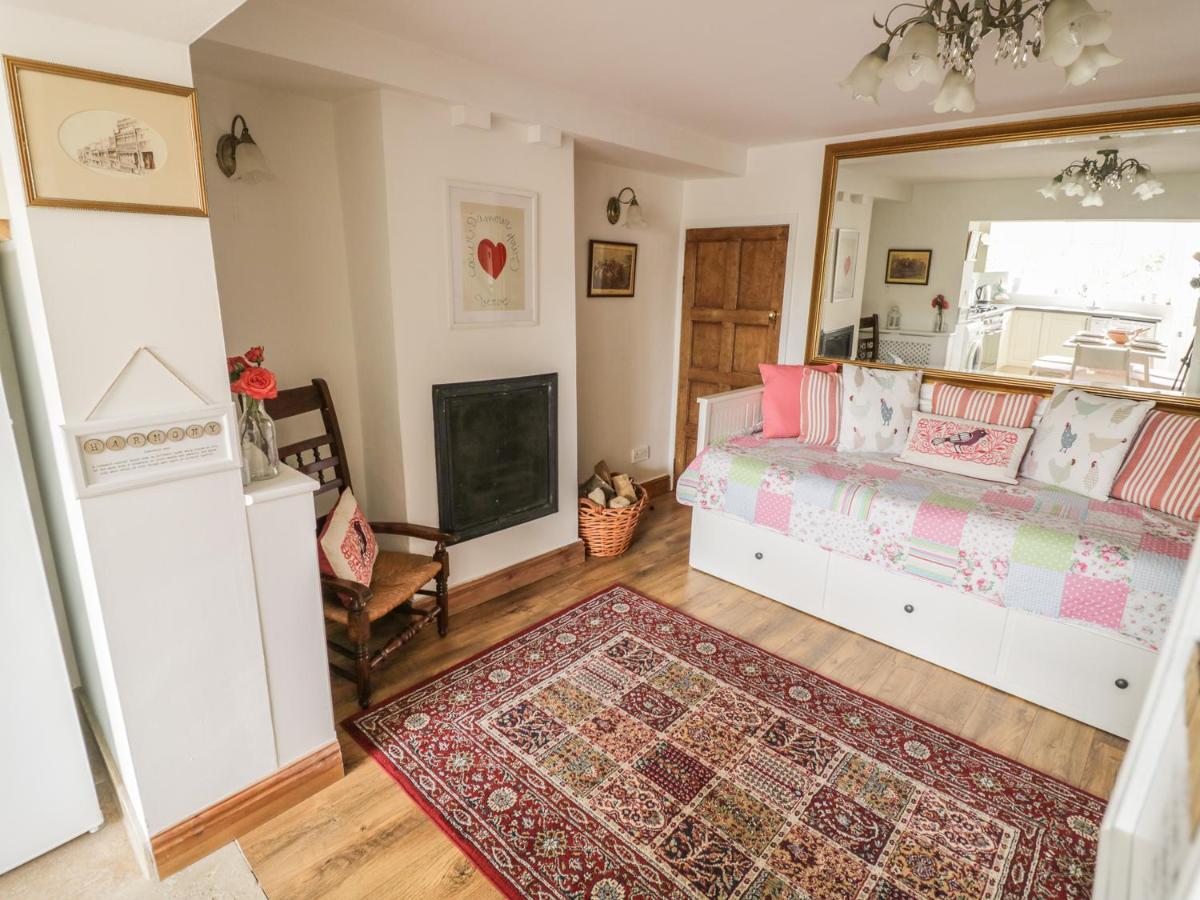 ברודוויי April Cottage מראה חיצוני תמונה