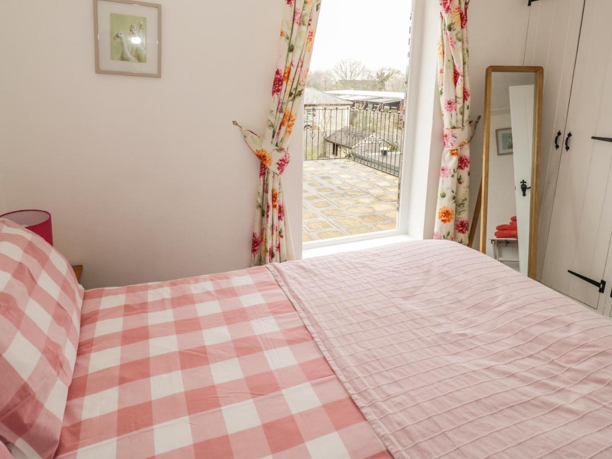 ברודוויי April Cottage מראה חיצוני תמונה